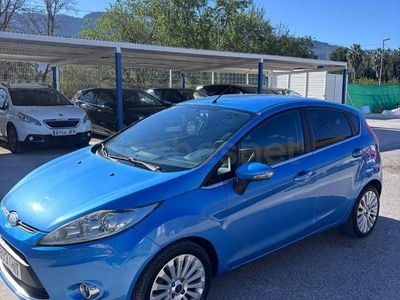 Usado Ford Fiesta Titanium 95 CV (69 kW) 2010 Azul Utilitario