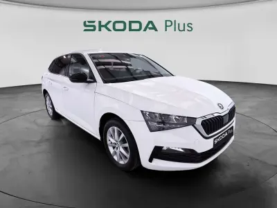 Usado Skoda Scala Style 116 CV (85 kW) 2021 Blanco Utilitario
