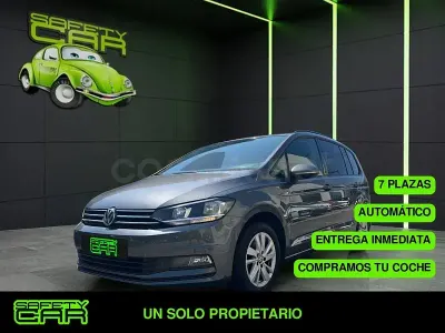 Usado VW Touran Advance 150 CV (110 kW) 2021 Gris / plata Monovolumen