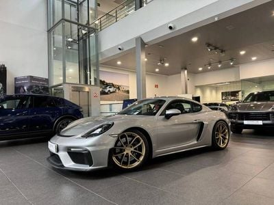 Porsche 718 Cayman GT4