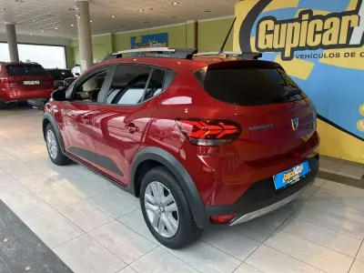 Usado Dacia Sandero Essentiel 101 CV (74 kW) 2021 Burdeos Utilitario