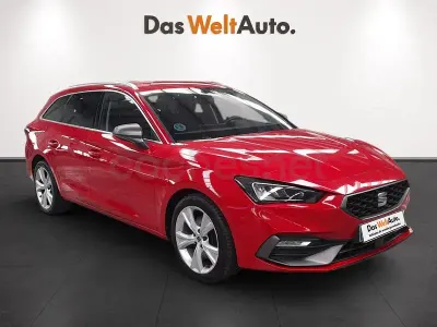Begagnad Seat Leon FR 150 HK (110 kW) 2023 Röd Kombi