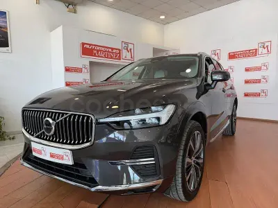 Usado Volvo XC60 Inscription 197 CV (144 kW) 2021 Gris / plata SUV