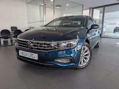 Azul Usado 2020 VW Passat Executive Berlina | 22.300 € (Precio justo)