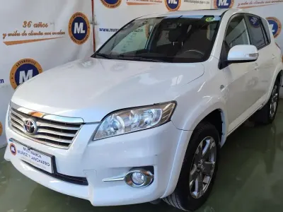 Käytetty Toyota RAV4 Executive 150 HP (110 kW) 2011 Valkoinen Katumaasturi