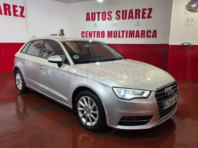 Usado Audi A3 Ambiente 105 CV (77 kW) 2014 Gris / plata Berlina