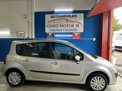 Usado Renault Modus 75 CV (55 kW) 2012 Gris Monovolumen