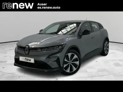 Usado Renault Mégane Evolution 95 kW (130 CV) 2023 Gris Berlina