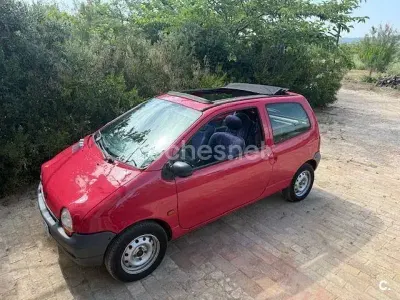 Usado Renault Twingo 60 CV (44 kW) 1996 Rojo Utilitario