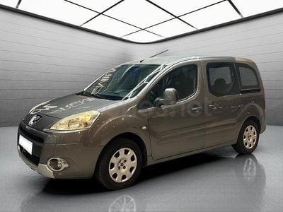 Usado Peugeot Partner Tepee Outdoor 90 CV (66 kW) 2010 Gris / plata Monovolumen