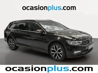 Usado VW Passat Executive 150 CV (110 kW) 2021 Negro Familiar