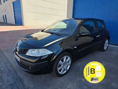 Begagnad Renault Mégane Dynamique 131 HK (96 kW) 2008 Svart Halvkombi
