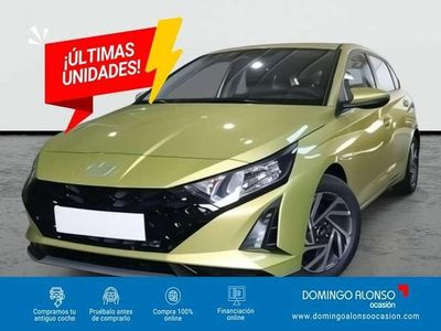 Usado Hyundai i20 101 CV (74 kW) 2024 Verde Utilitario
