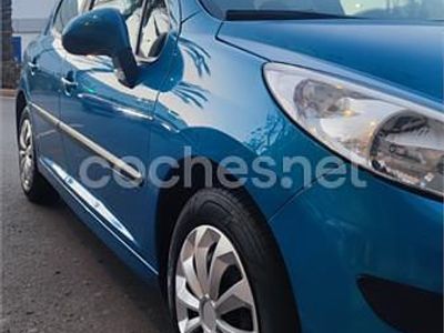 Azul Usado 2008 Peugeot 207 Berlina | 4100 € (Precio justo)