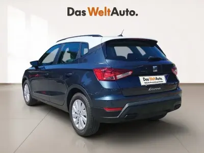 Usado Seat Arona Style 110 CV (80 kW) 2024 Gris SUV