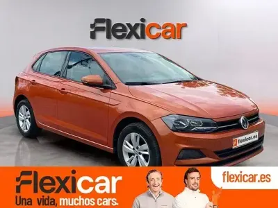 Usado VW Polo Advance 95 CV (69 kW) 2018 Naranja Utilitario