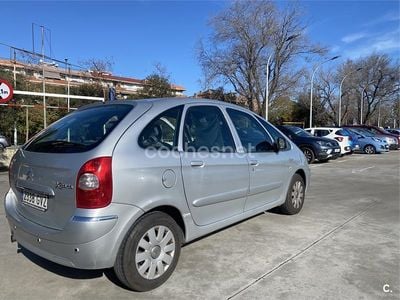Usado Citroën Xsara Picasso Exclusive 92 CV (67 kW) 2011 Gris / plata Monovolumen