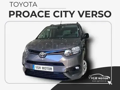 Usado Toyota Proace Verso Active 110 CV (80 kW) 2023 Gris / plata Familiar