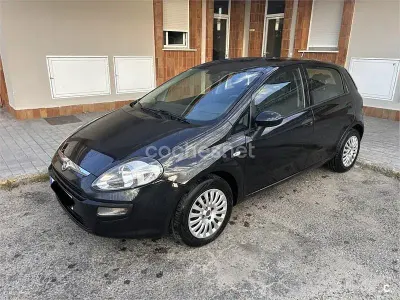 Usado Fiat Punto Evo Dynamic 77 CV (56 kW) 2010 Negro Utilitario