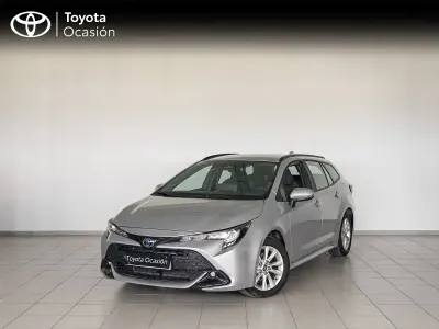 Usado Toyota Corolla Active 140 CV (102 kW) 2025 Gris Familiar