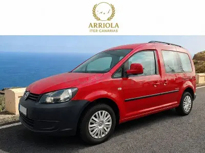 Usado VW Caddy Trendline 105 CV (77 kW) 2014 Rojo Monovolumen