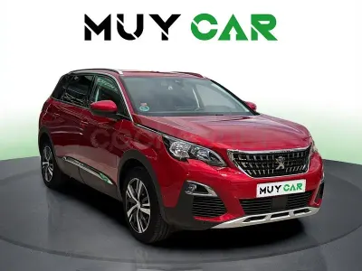 Usado Peugeot 5008 Allure 131 CV (96 kW) 2021 Rojo SUV