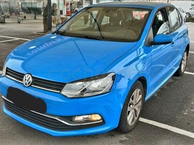 Usado VW Polo Advance 90 CV (66 kW) 2015 Azul Berlina