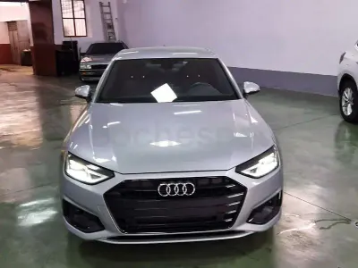 Usado Audi A4 Premium 204 CV (150 kW) 2023 Gris / plata Berlina