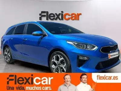 Usado Kia Ceed 120 CV (88 kW) 2019 Azul Utilitario