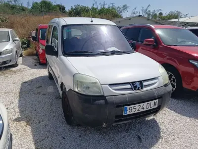 Usado Peugeot Partner 71 CV (52 kW) 2005 Blanco Monovolumen