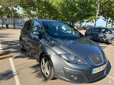 Usado Seat Altea Style 125 CV (91 kW) 2013 Gris / plata Monovolumen