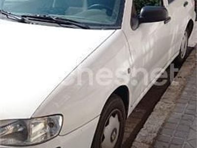 Blanco Usado 2002 Seat Cordoba Stella Berlina | 2000 € (Precio justo)