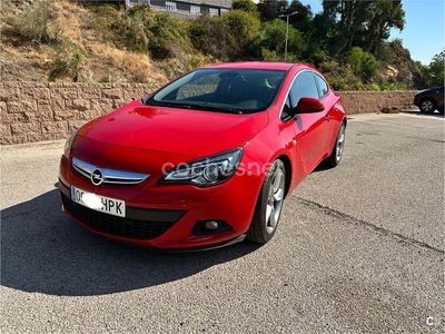 Usado Opel Astra GTC Sportive 130 CV (95 kW) 2013 Rojo Berlina