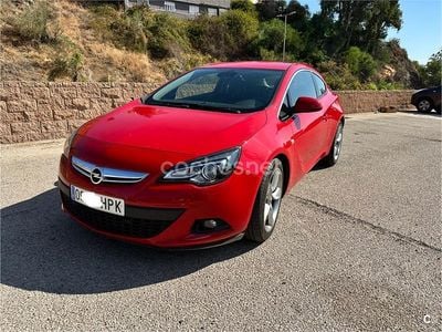 Rojo Usado 2013 Opel Astra GTC Sportive Berlina | 9499 € (Un poco caro)