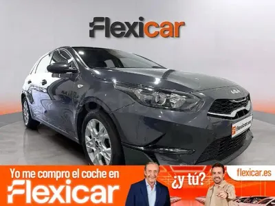 Usado Kia Ceed 136 CV (100 kW) 2023 Blanco Utilitario