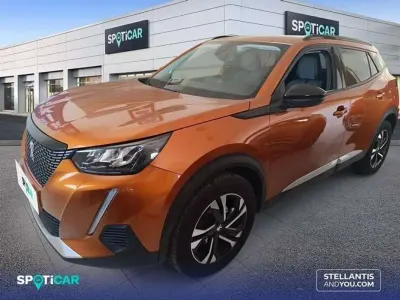 Usado Peugeot 2008 Allure 101 CV (74 kW) 2022 Naranja SUV