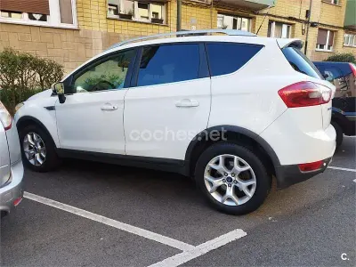 Usado Ford Kuga Titanium 140 CV (102 kW) 2012 Blanco SUV