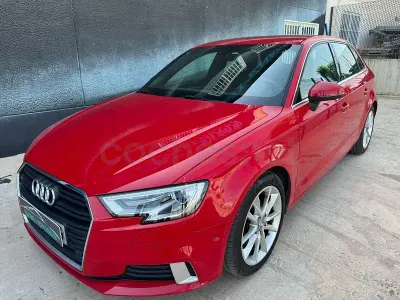 Usado Audi A3 110 CV (80 kW) 2016 Rojo Berlina