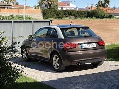 Usado Audi A1 Attraction 122 CV (89 kW) 2012 Marrón Utilitario