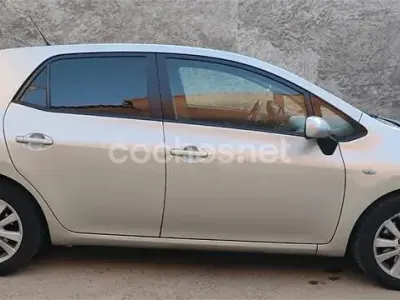 Usado Toyota Auris Sol 126 CV (92 kW) 2007 Gris / plata Utilitario
