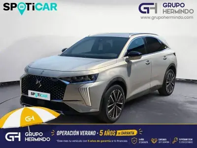 Usado DS Automobiles DS7 Crossback Rivoli 225 CV (165 kW) 2023 Gris / plata SUV