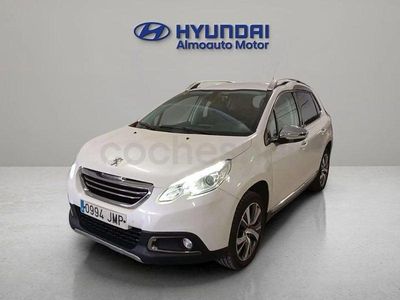 Usado Peugeot 2008 Allure 110 CV (80 kW) 2016 Blanco SUV