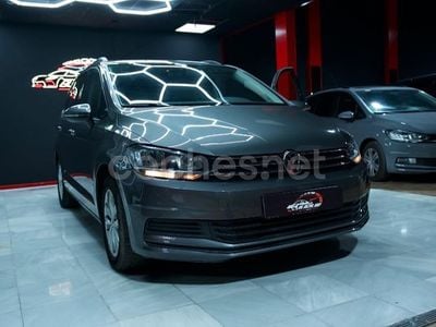 Gris / plata Usado 2016 VW Touran Advance Monovolumen | 14.900 € (Precio justo)