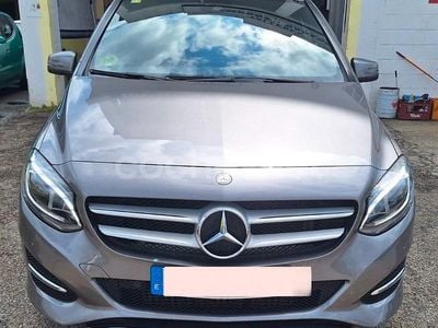 Usado Mercedes B200 136 CV (100 kW) 2015 Gris / plata Monovolumen