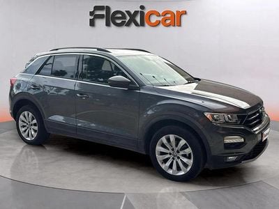 Usado VW T-Roc Advance 110 CV (80 kW) 2021 Gris SUV