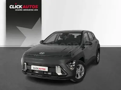 Usado Hyundai Kona 120 CV (88 kW) 2024 Gris / plata SUV