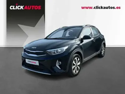 Usado Kia Stonic 79 HP (58 kW) 2024 Preto SUV