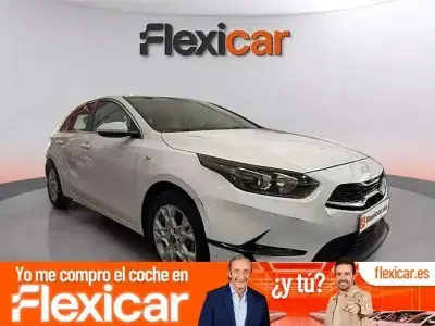 Usado Kia Ceed 136 CV (100 kW) 2023 Blanco Utilitario