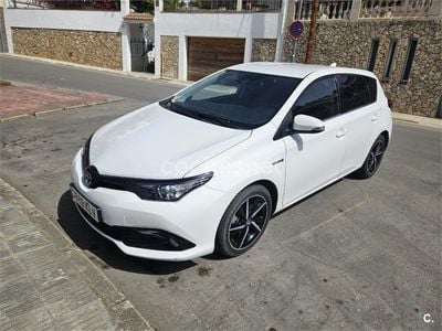 Toyota Auris Hybrid