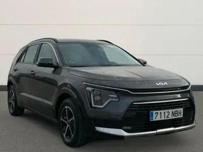 Usado Kia Niro 129 CV (94 kW) 2025 Gris SUV